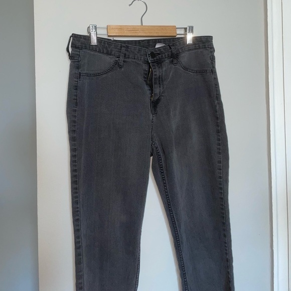 𝅺GRAY Skinny Jeans - Picture 6 of 12
